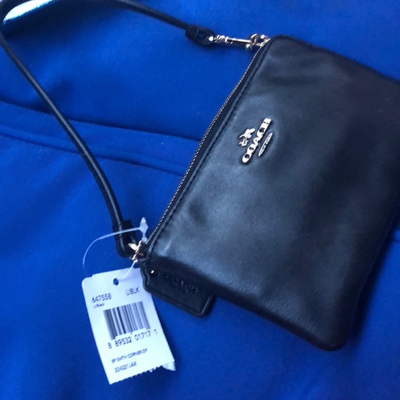 Coach authentic wristlet - Picture 3 of 5